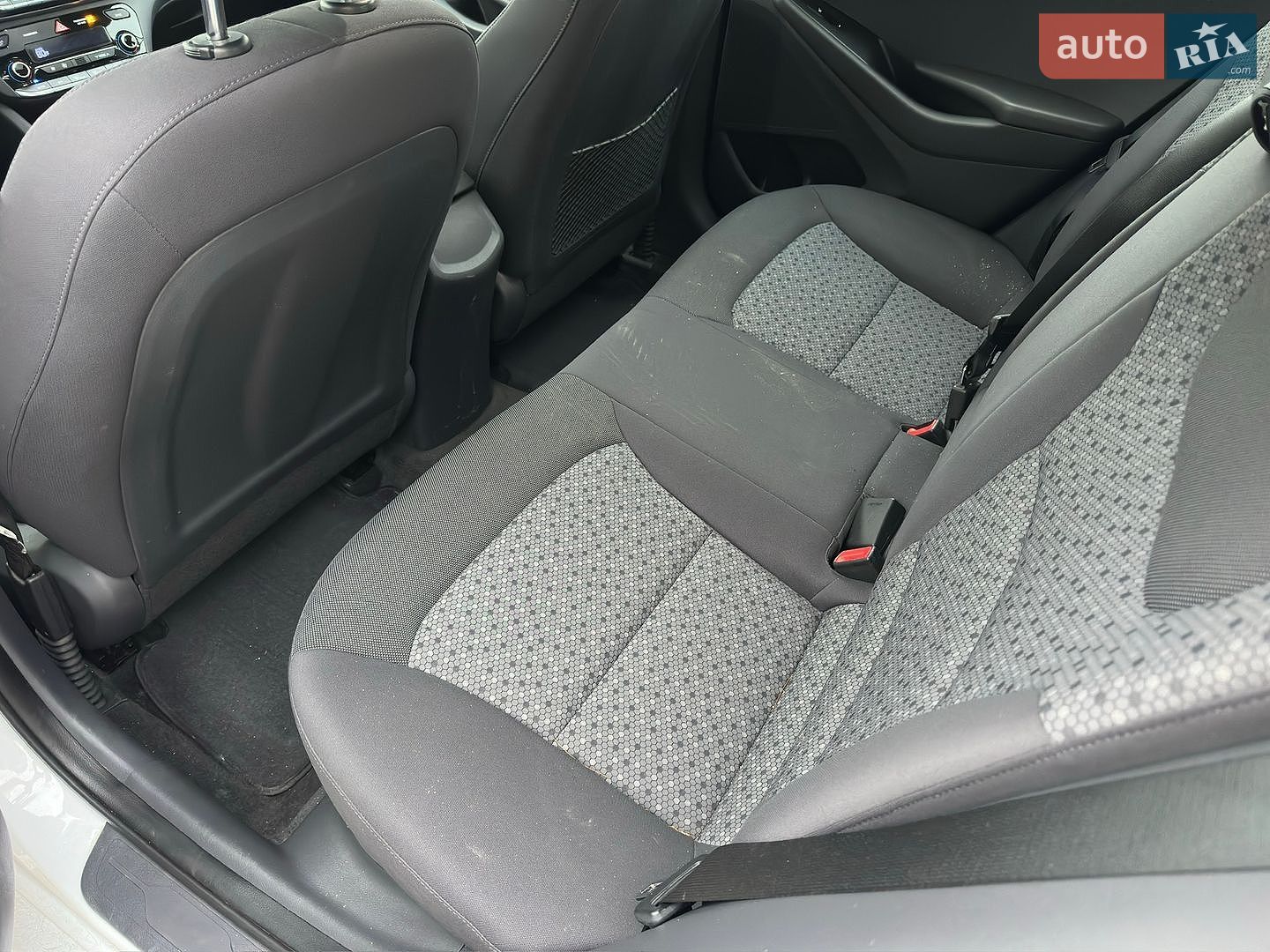 Hyundai Ioniq 2018 VIN KMHC85LC4JU100746 фото оголошення 16 з 21
