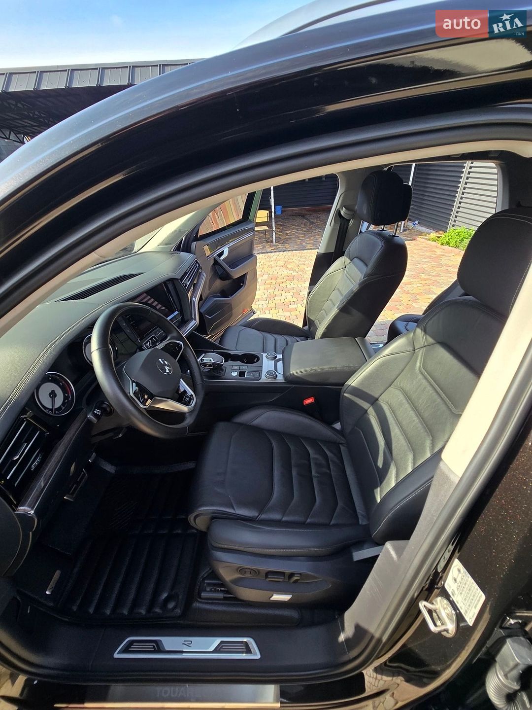 Volkswagen Touareg 2021 VIN WVGZZZCRZND001488 фото оголошення 3 з 30