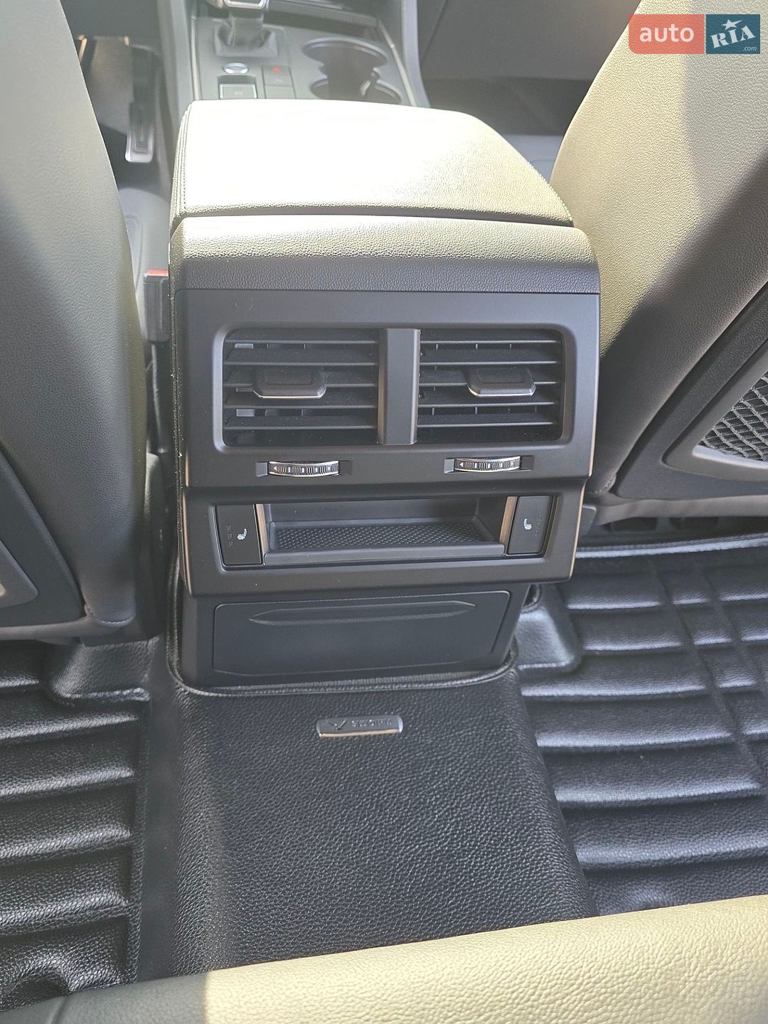 Volkswagen Touareg 2021 VIN WVGZZZCRZND001488 фото оголошення 4 з 30