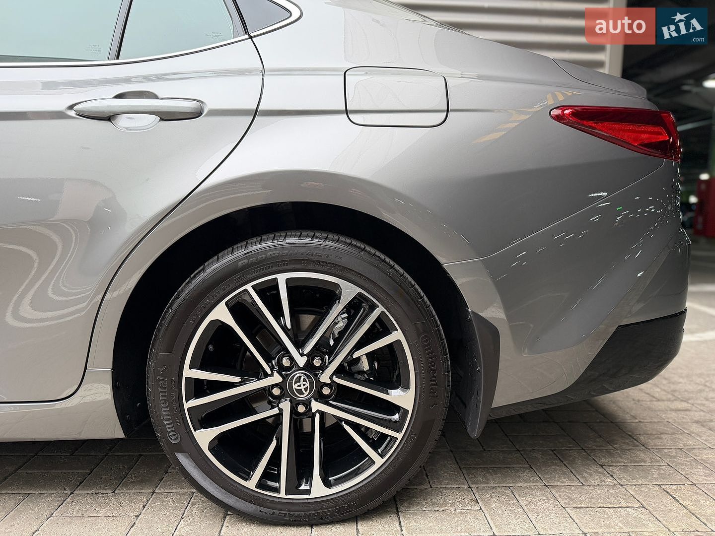 Toyota Camry 2026 VIN 4T1DBADK4TU547035 фото оголошення 14 з 38