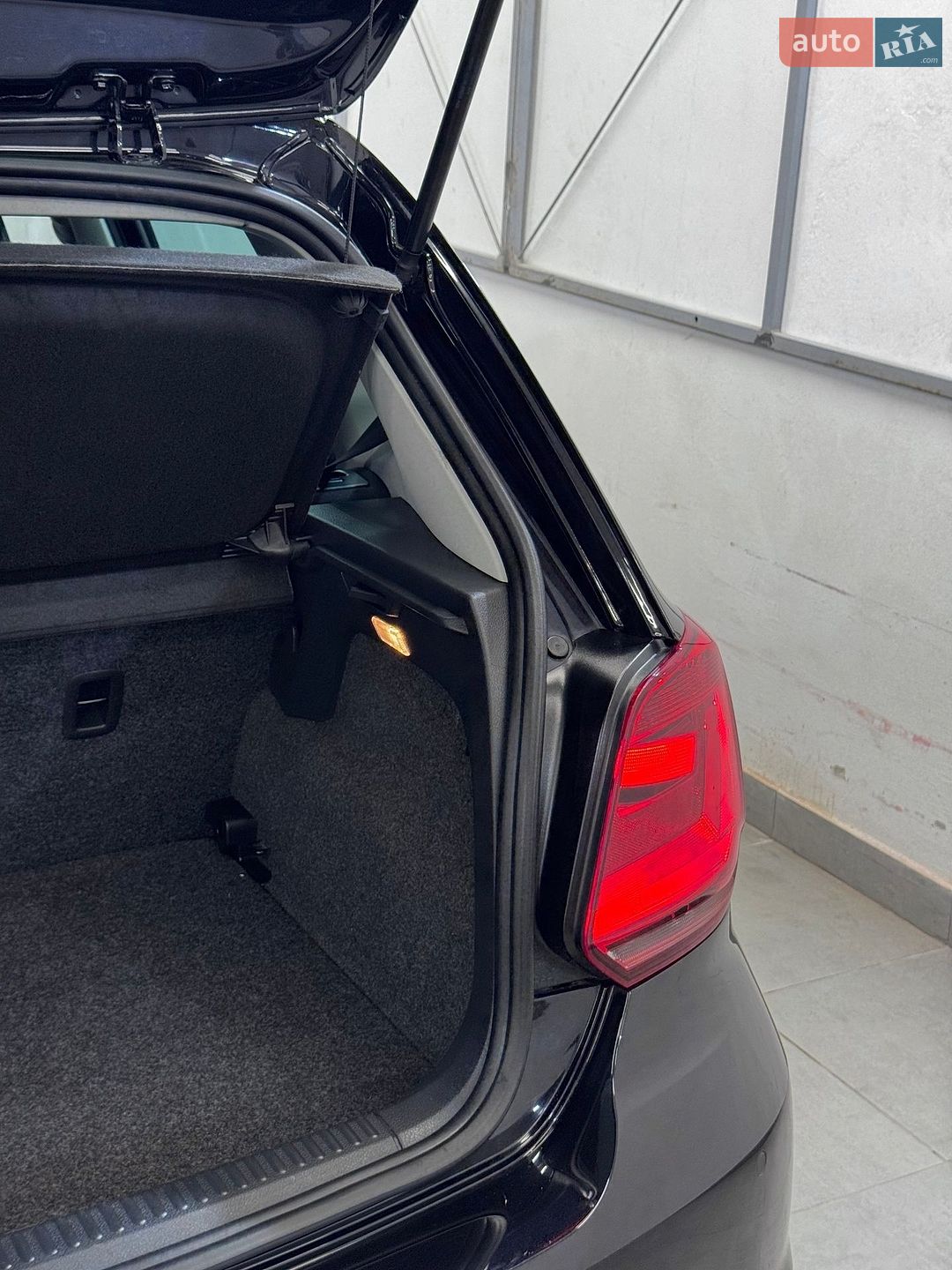 Volkswagen Polo 2016 VIN WVWZZZ6RZGY152447 фото оголошення 88 з 197