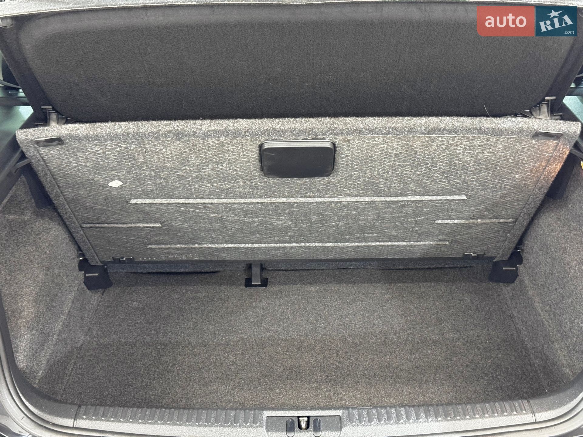 Volkswagen Polo 2016 VIN WVWZZZ6RZGY152447 фото оголошення 90 з 197