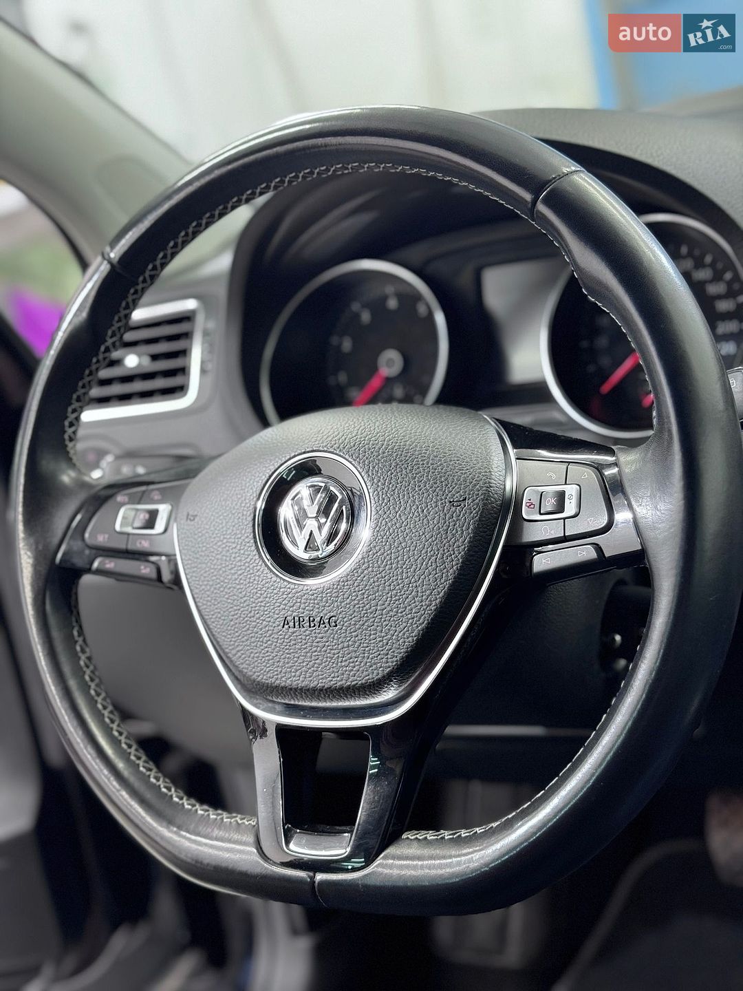 Volkswagen Polo 2016 VIN WVWZZZ6RZGY152447 фото оголошення 118 з 197