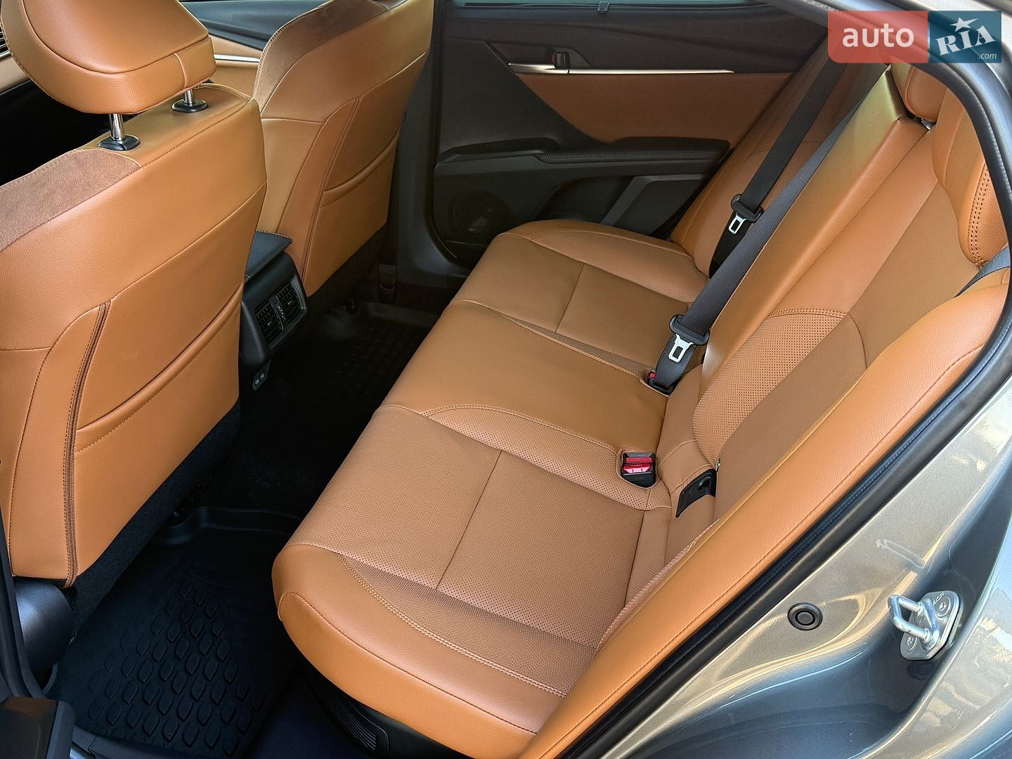 Toyota Camry 2025 VIN JTNAHACK503049236 фото оголошення 28 з 44