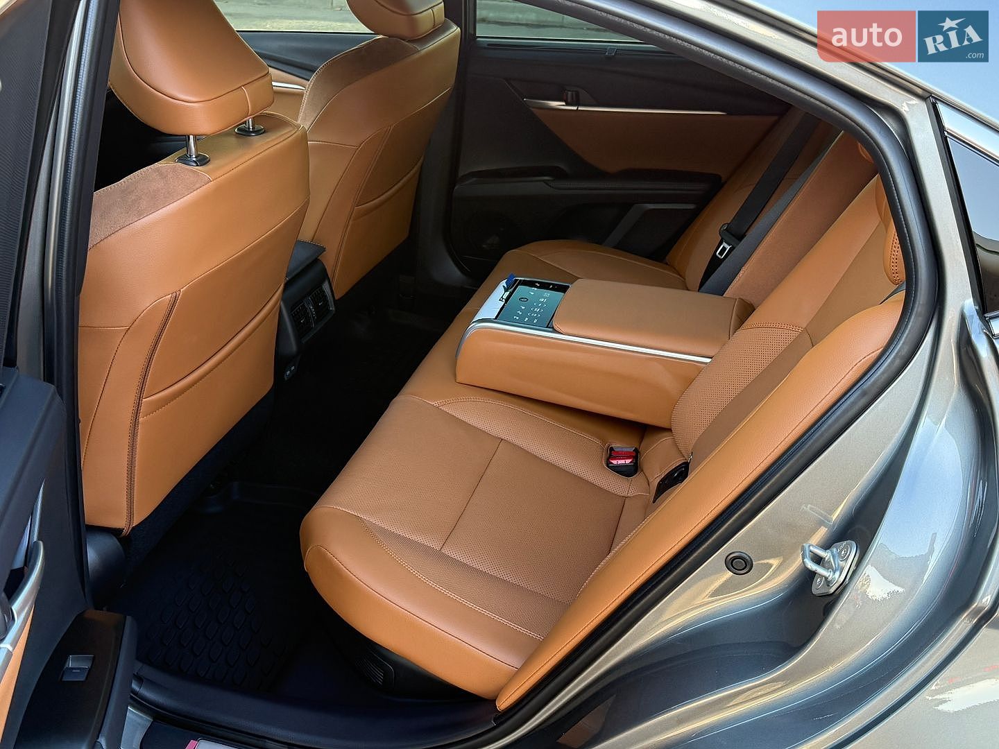 Toyota Camry 2025 VIN JTNAHACK503049236 фото оголошення 29 з 44
