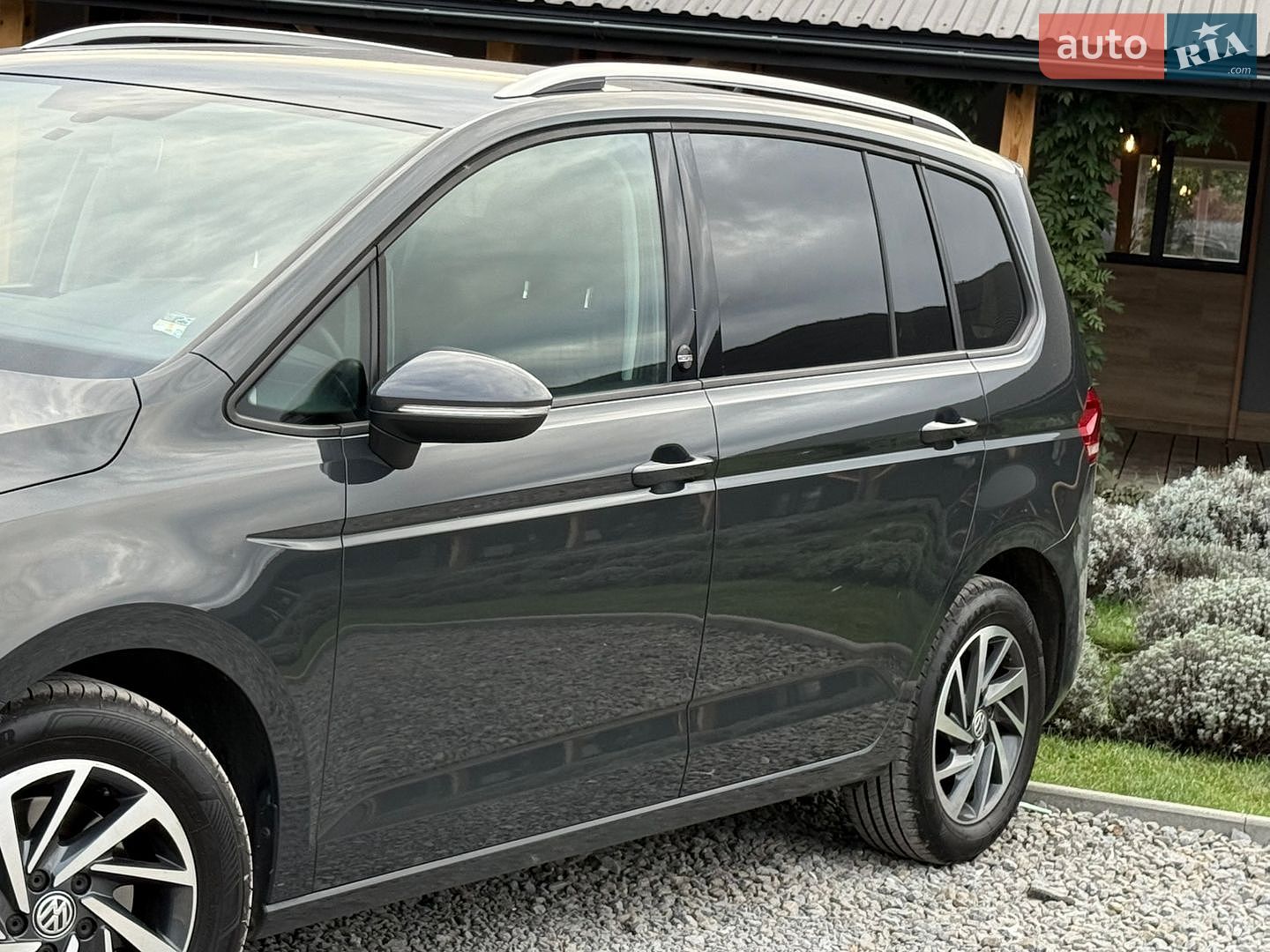 Volkswagen Touran 2018 VIN WVGZZZ1TZJW034882 фото оголошення 12 з 130