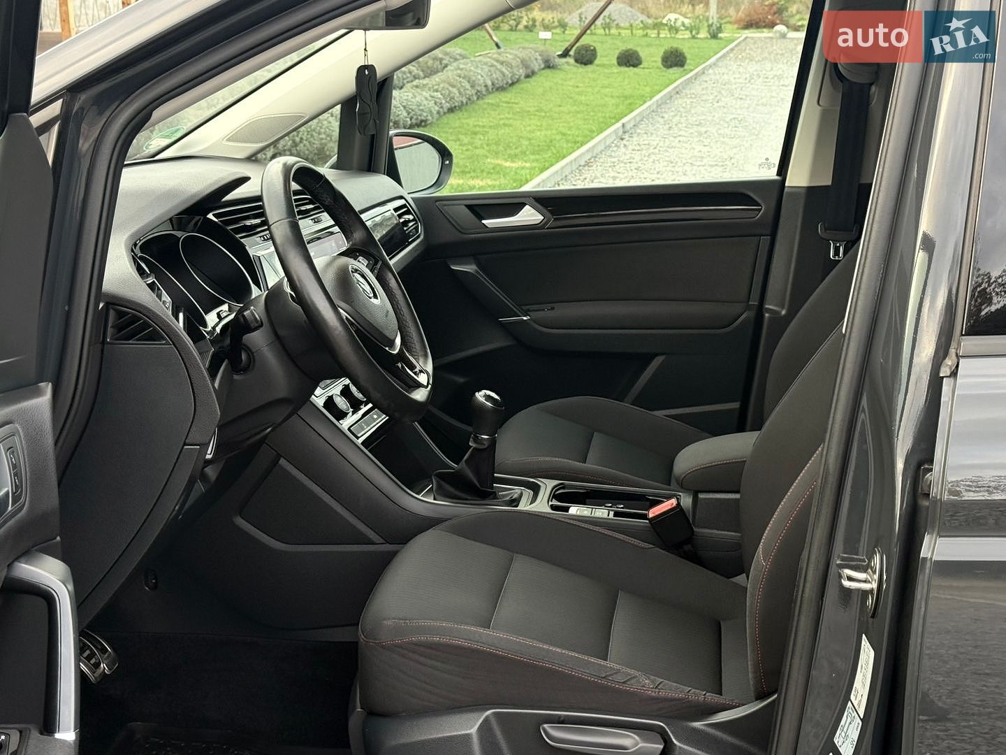 Volkswagen Touran 2018 VIN WVGZZZ1TZJW034882 фото оголошення 56 з 130
