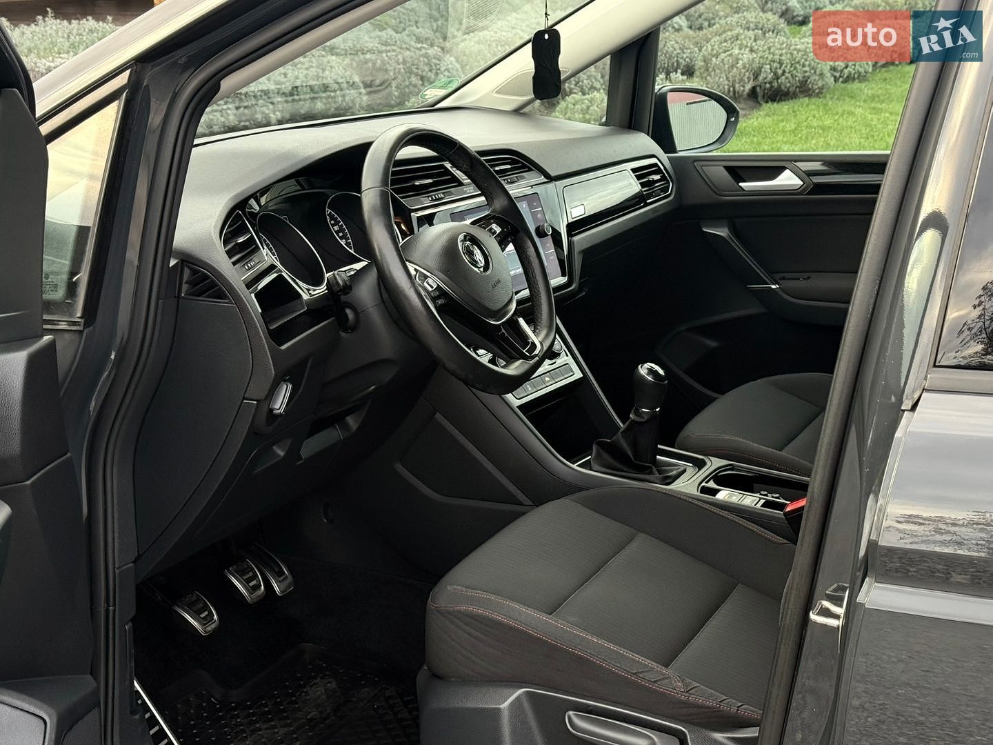 Volkswagen Touran 2018 VIN WVGZZZ1TZJW034882 фото оголошення 55 з 130