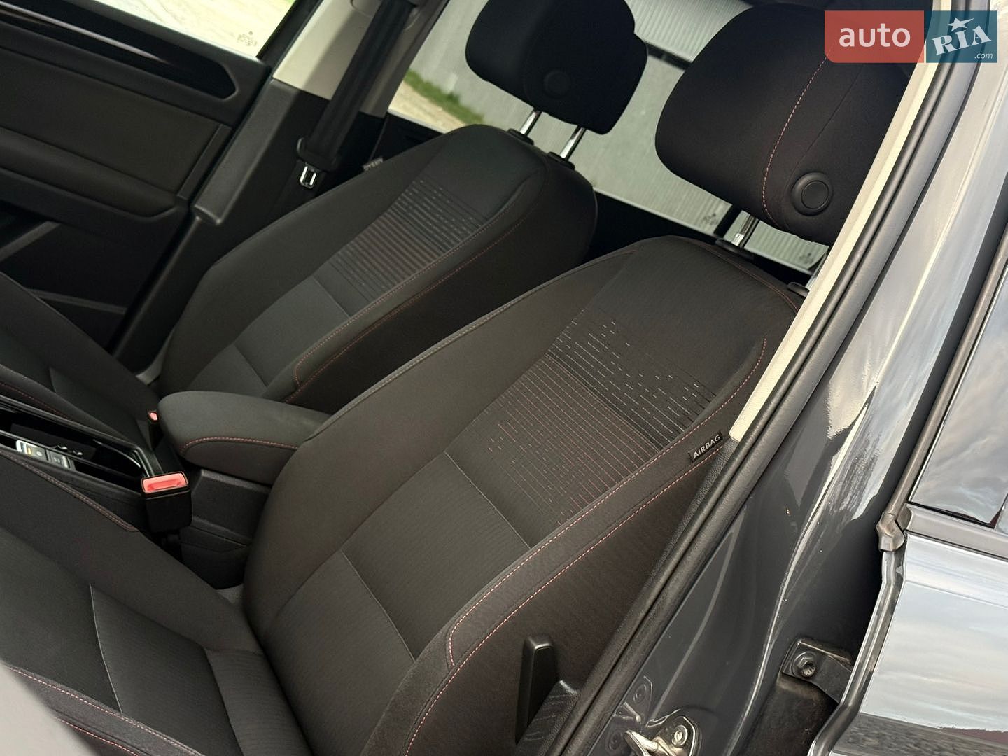Volkswagen Touran 2018 VIN WVGZZZ1TZJW034882 фото оголошення 64 з 130