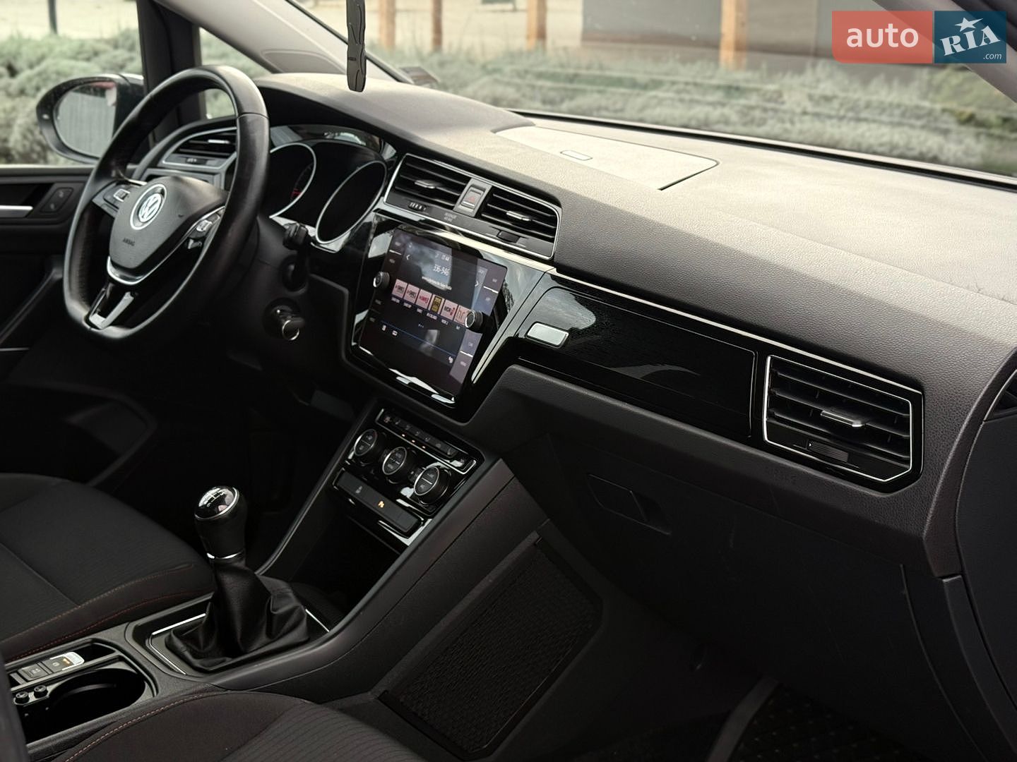 Volkswagen Touran 2018 VIN WVGZZZ1TZJW034882 фото оголошення 87 з 130