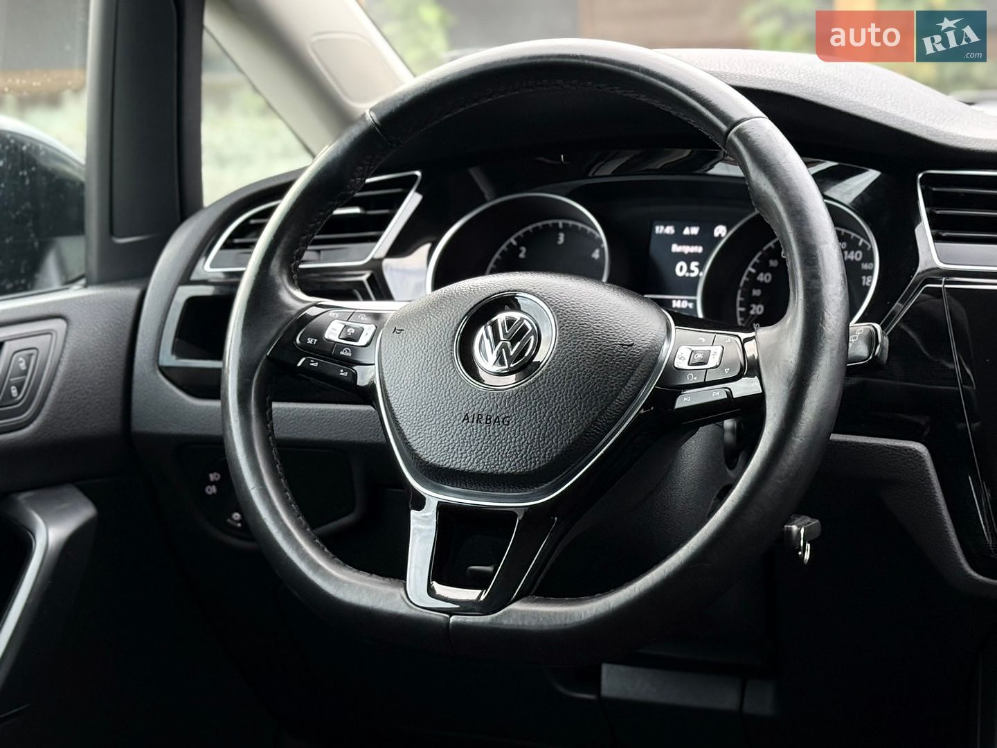 Volkswagen Touran 2018 VIN WVGZZZ1TZJW034882 фото оголошення 93 з 130