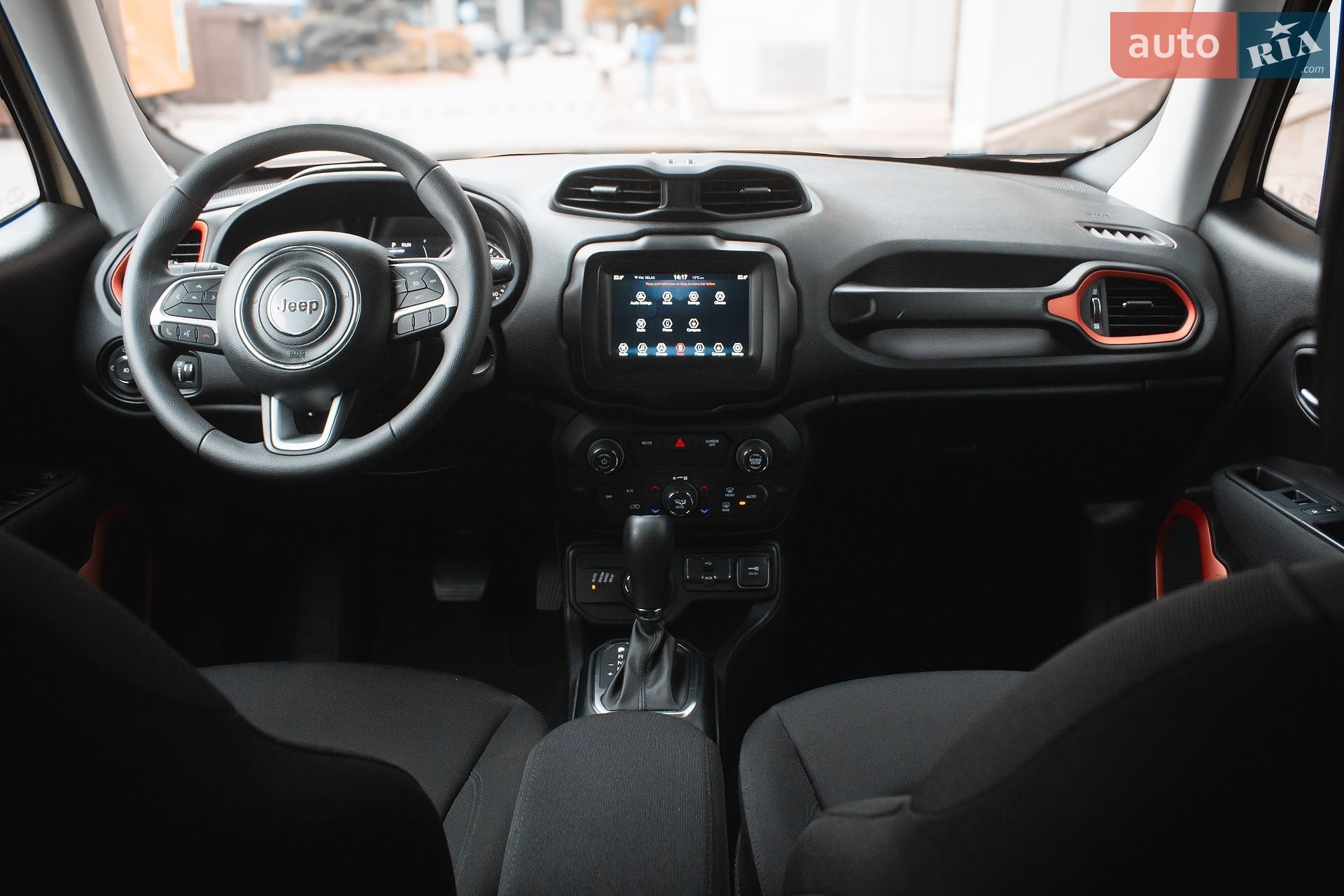 Jeep Renegade 2018 VIN ZACCJBAB4JPH72311 фото оголошення 12 з 40
