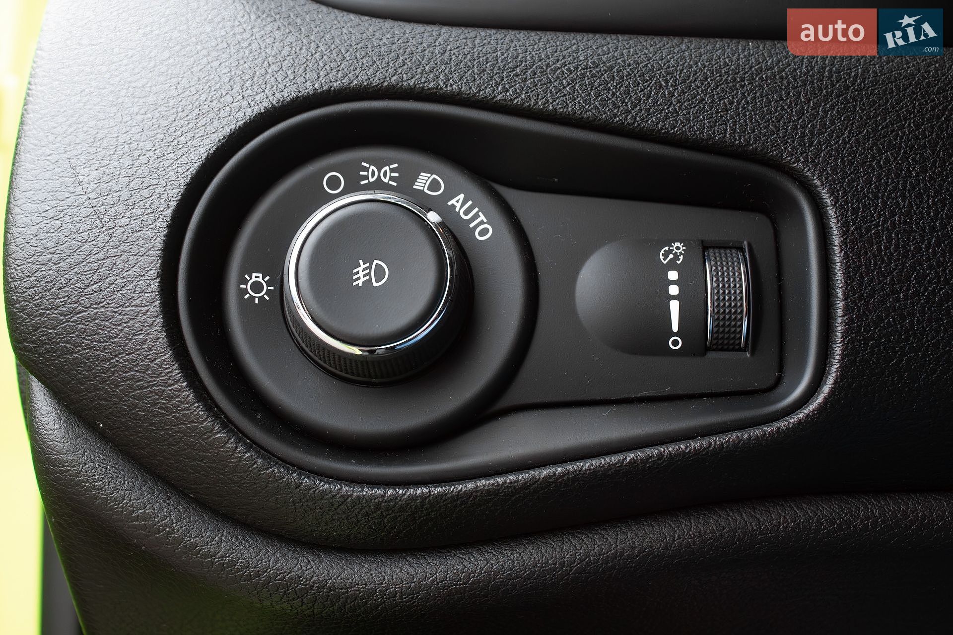 Jeep Renegade 2018 VIN ZACCJBAB4JPH72311 фото оголошення 21 з 40