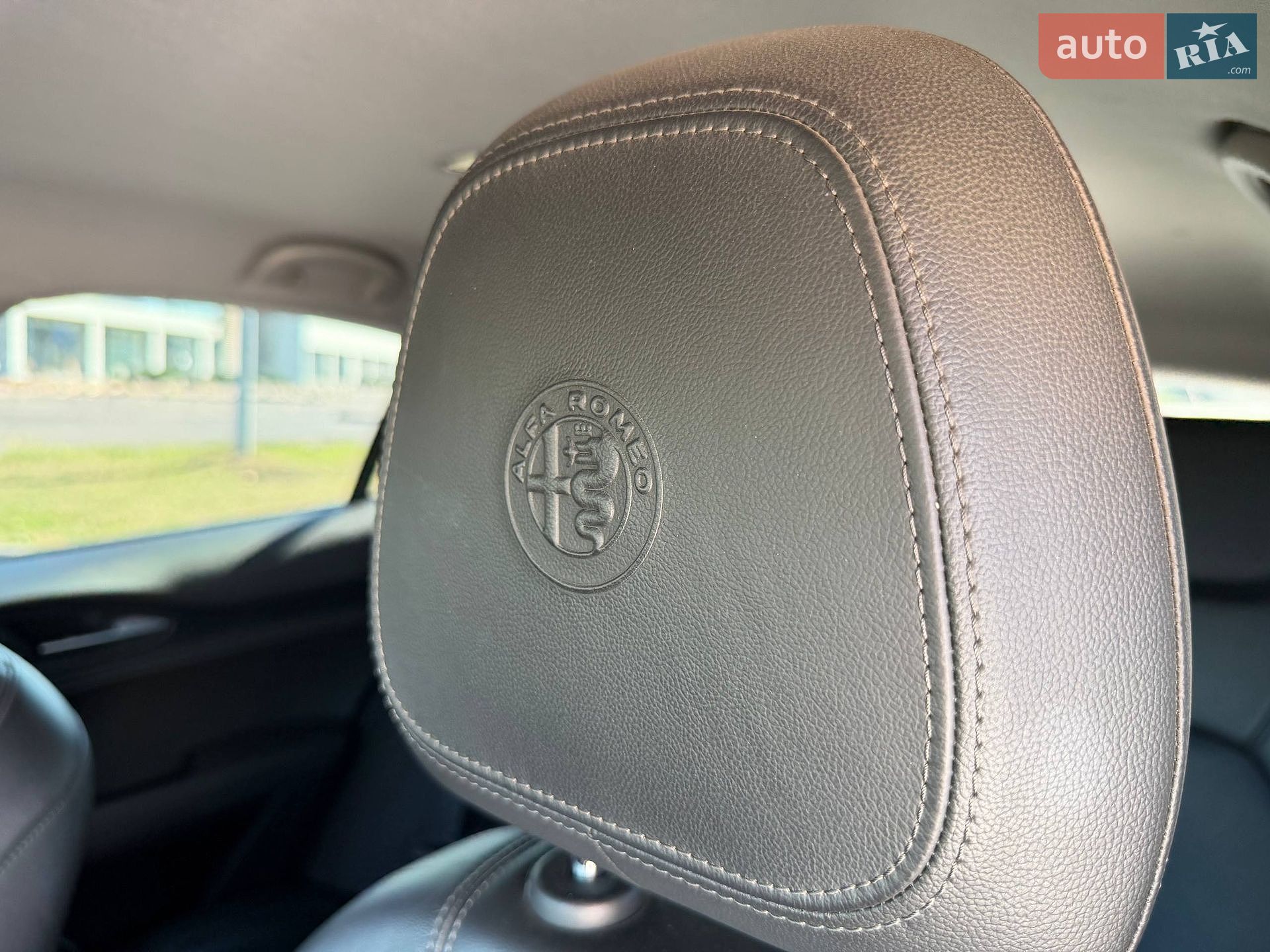Alfa Romeo Stelvio 2020 VIN ZARPAHBN4L7C84014 фото оголошення 49 з 50