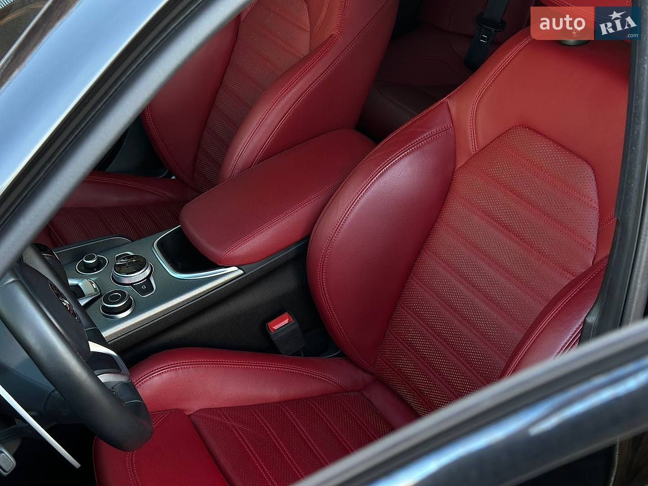 Alfa Romeo Giulia 2022 VIN ZARFAMBN4N7665088 фото оголошення 14 з 38