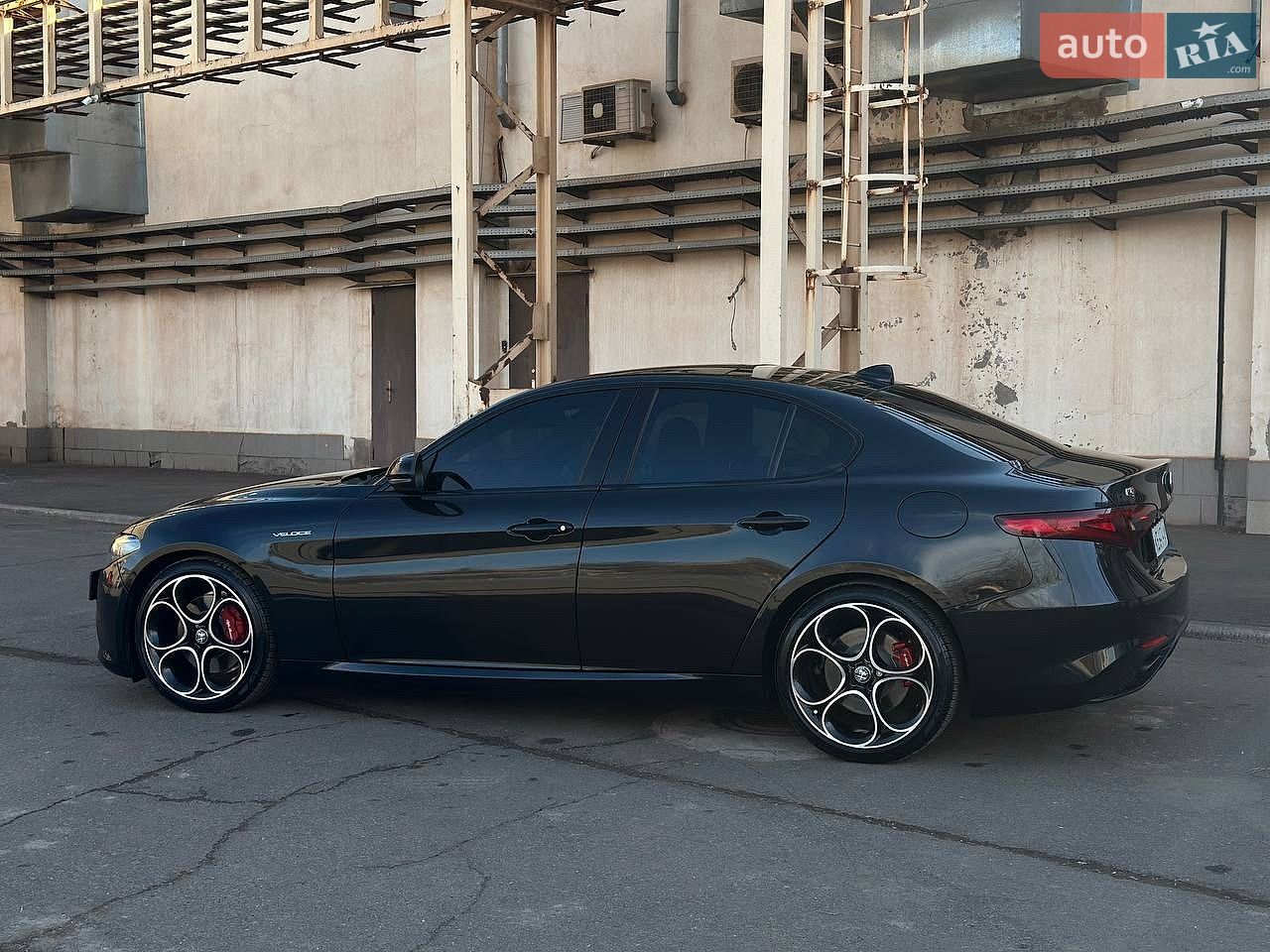 Alfa Romeo Giulia 2022 VIN ZARFAMBN4N7665088 фото оголошення 16 з 38