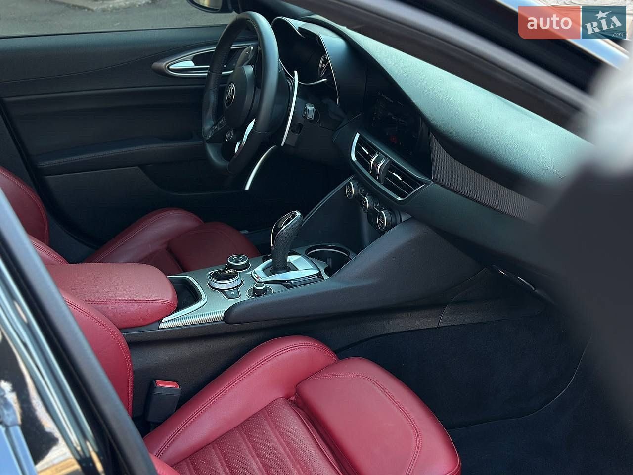 Alfa Romeo Giulia 2022 VIN ZARFAMBN4N7665088 фото оголошення 36 з 38