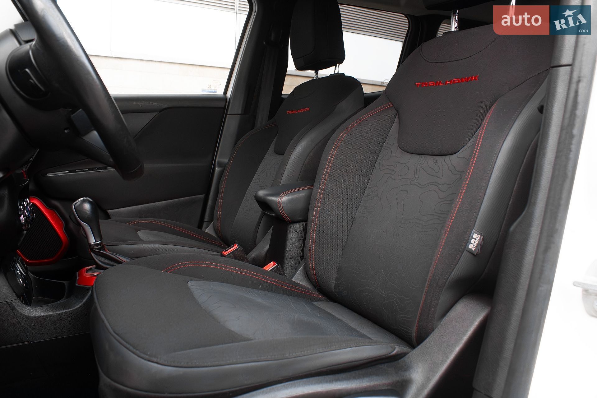 Jeep Renegade 2015 VIN ZACCJBCT0GPC51293 фото оголошення 10 з 40