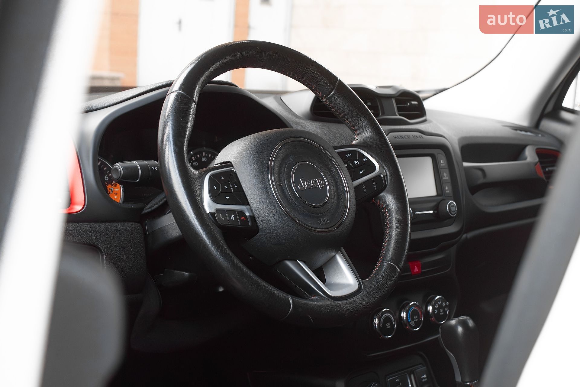 Jeep Renegade 2015 VIN ZACCJBCT0GPC51293 фото оголошення 25 з 40