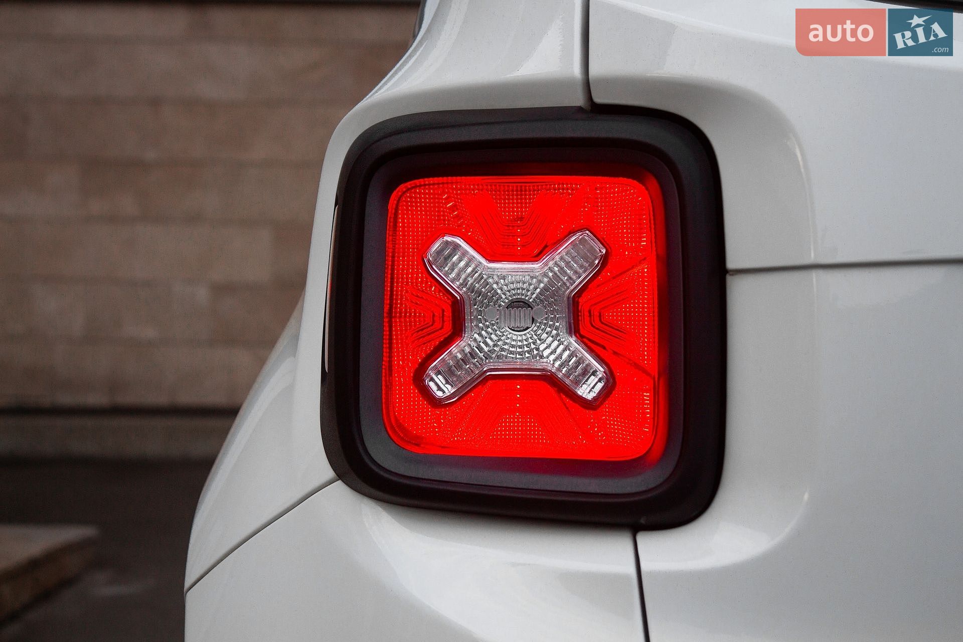 Jeep Renegade 2015 VIN ZACCJBCT0GPC51293 фото оголошення 33 з 40