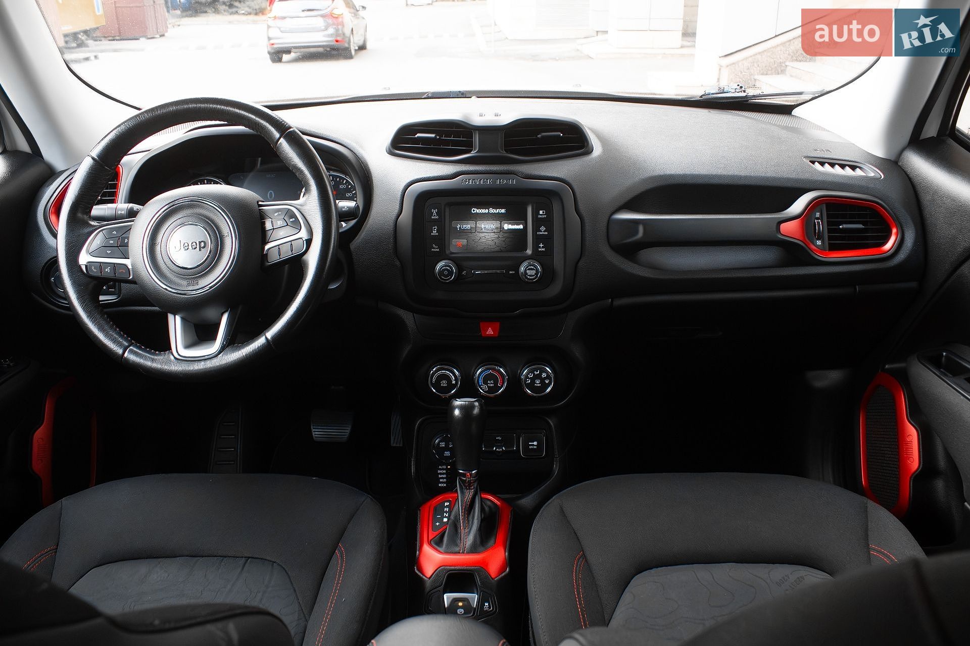 Jeep Renegade 2015 VIN ZACCJBCT0GPC51293 фото оголошення 12 з 40