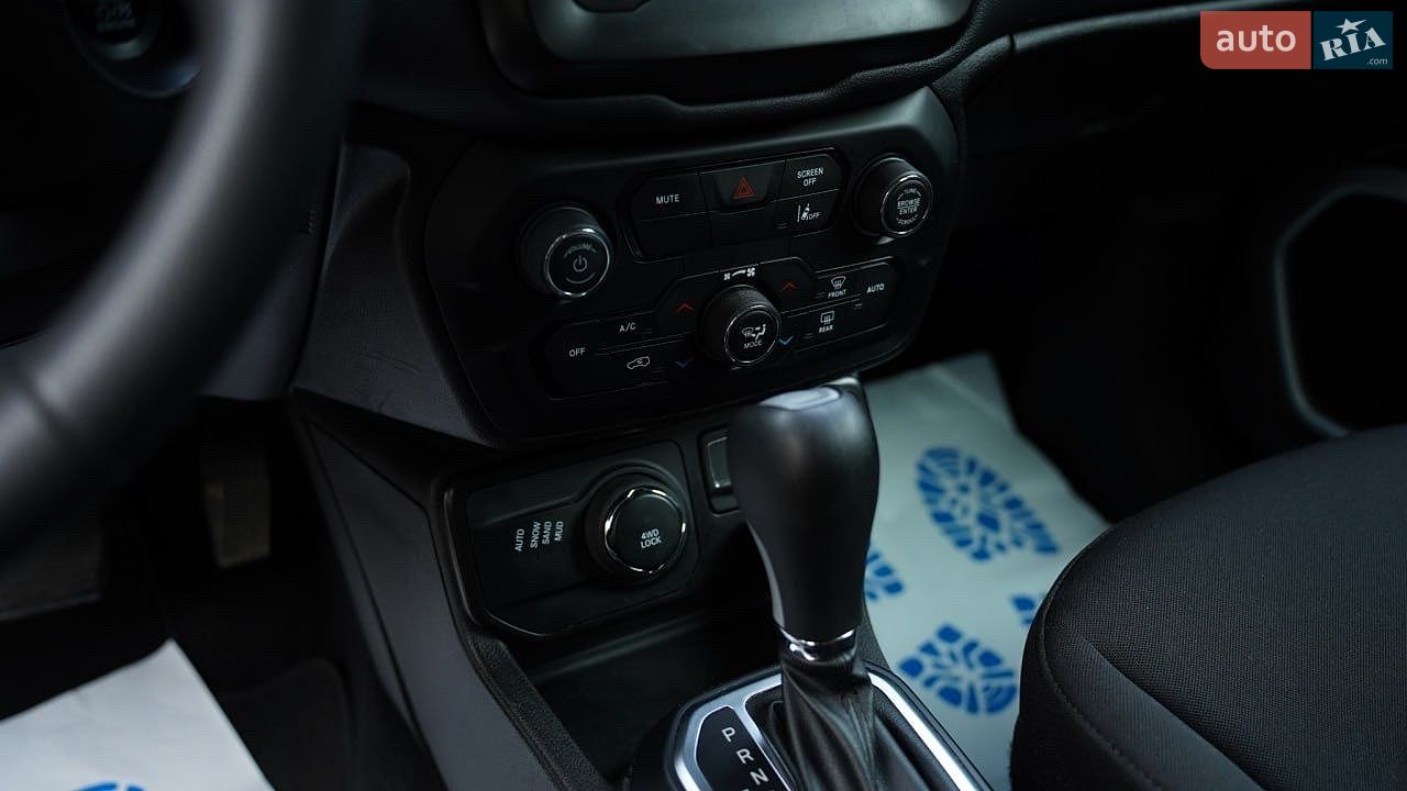 Jeep Renegade 2021 VIN ZACNJDAB0MPM15455 фото оголошення 13 з 16
