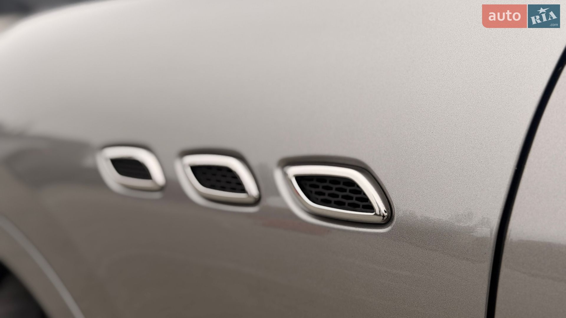 MASERATI LEVANTE 2021 VIN ZN661XUA4NX389189 фото оголошення 9 з 30