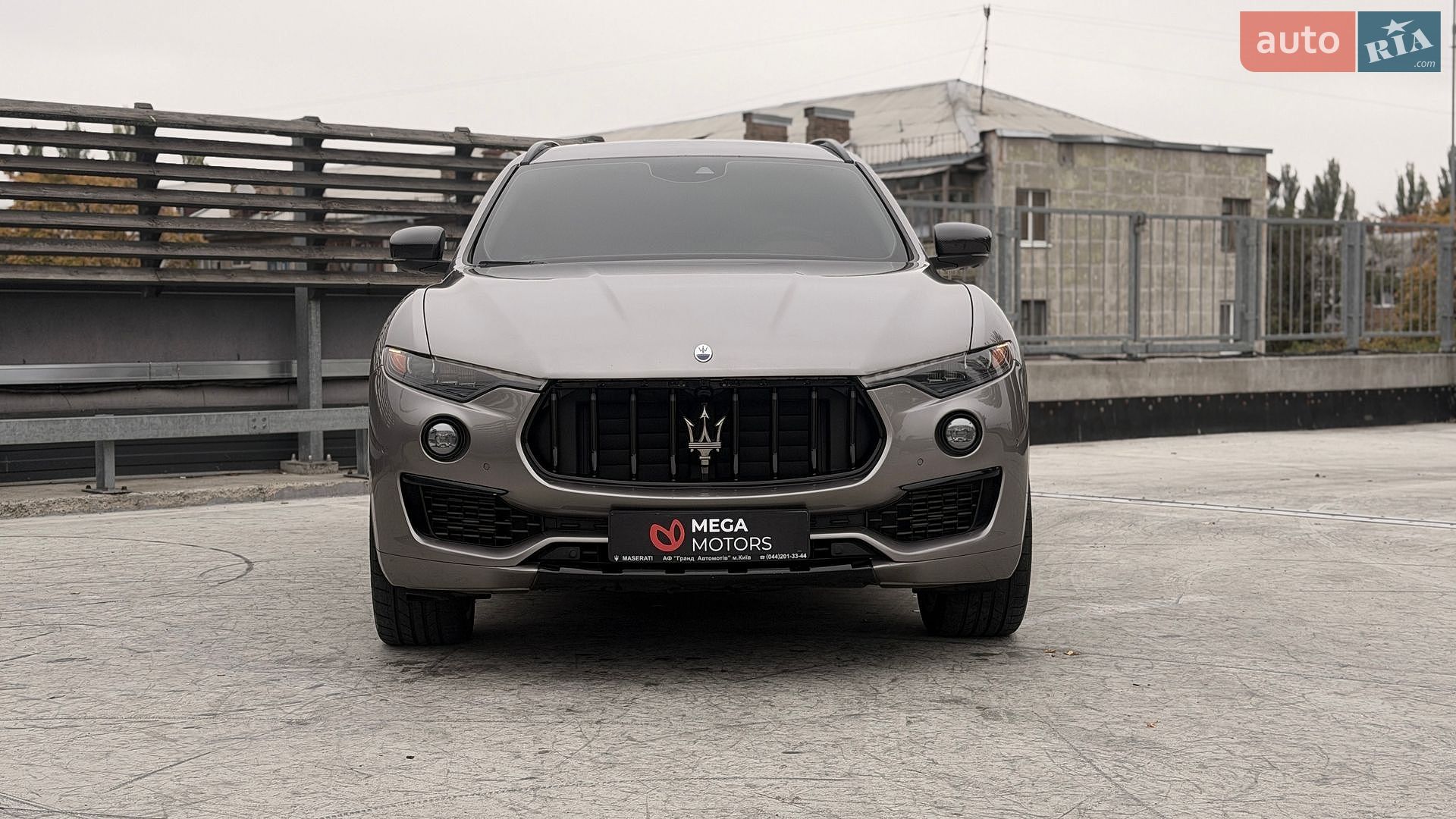 MASERATI LEVANTE 2021 VIN ZN661XUA4NX389189 фото оголошення 10 з 30
