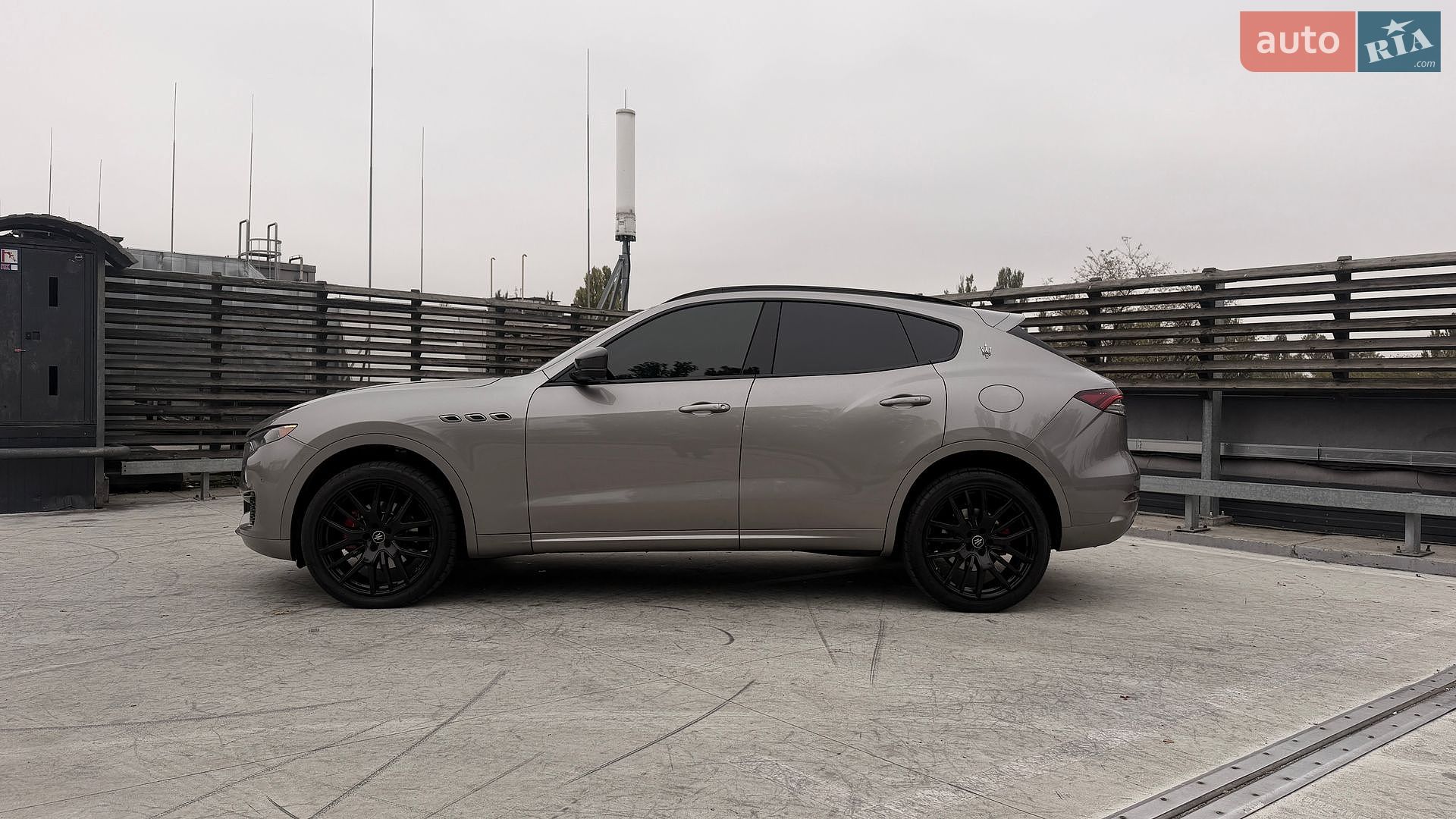MASERATI LEVANTE 2021 VIN ZN661XUA4NX389189 фото оголошення 16 з 30