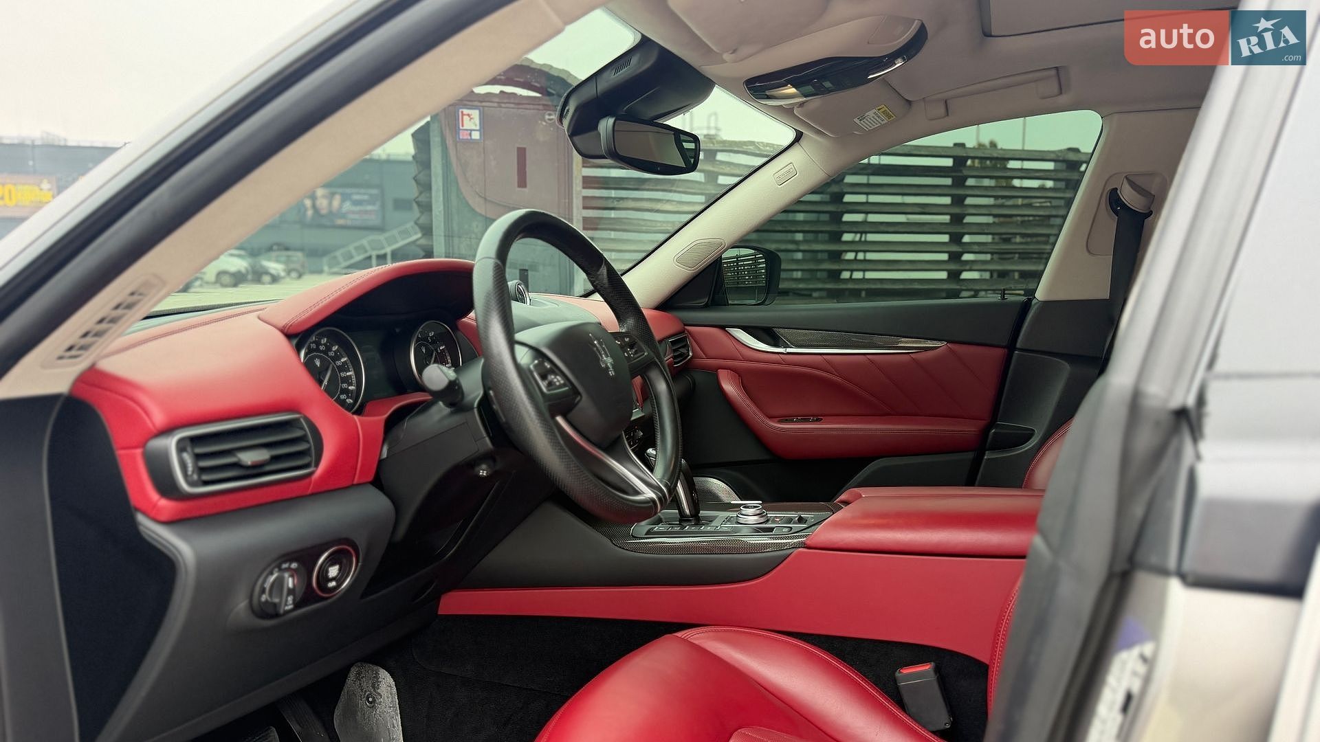 MASERATI LEVANTE 2021 VIN ZN661XUA4NX389189 фото оголошення 18 з 30