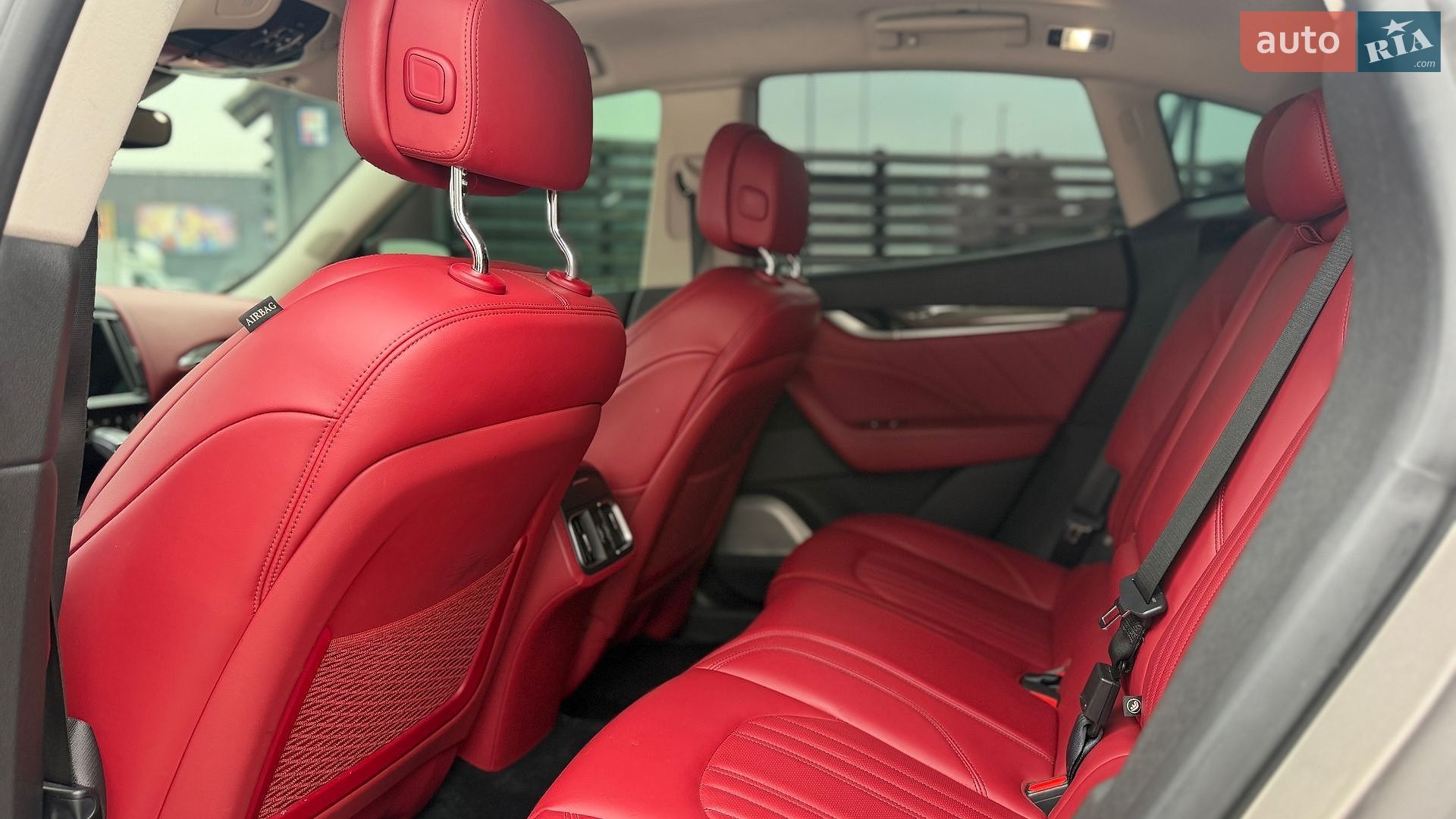 MASERATI LEVANTE 2021 VIN ZN661XUA4NX389189 фото оголошення 21 з 30