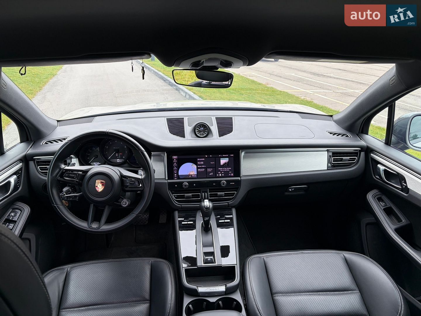 Porsche Macan 2023 VIN WP1ZZZ95ZPLB15683 фото оголошення 8 з 16