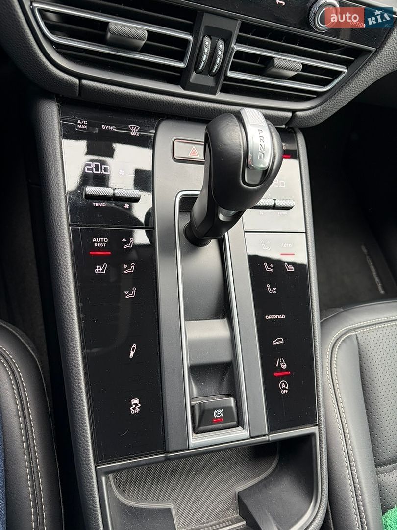 Porsche Macan 2023 VIN WP1ZZZ95ZPLB15683 фото оголошення 12 з 16