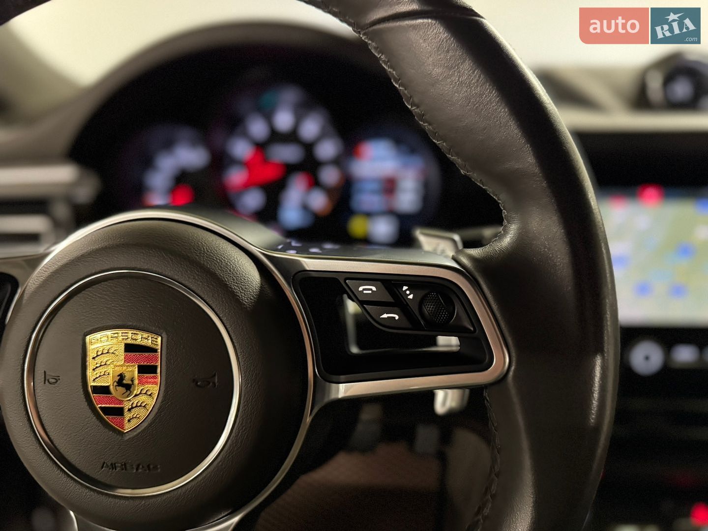 Porsche Macan 2020 VIN WP1ZZZ95ZMLB01835 фото оголошення 34 з 61