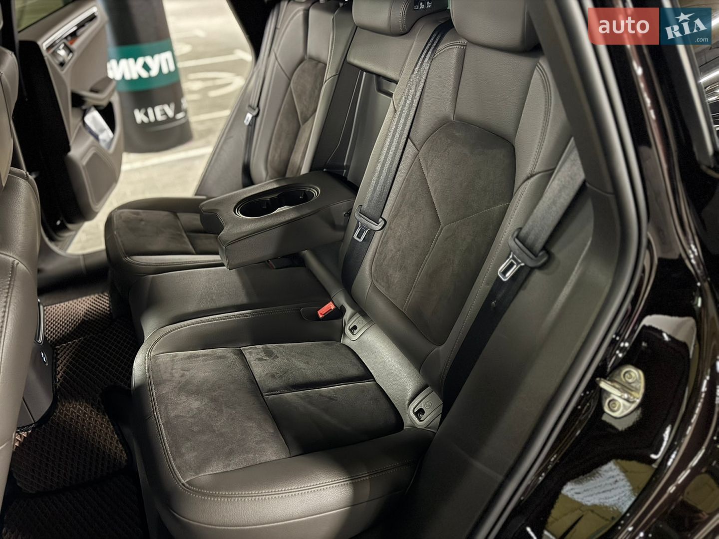 Porsche Macan 2020 VIN WP1ZZZ95ZMLB01835 фото оголошення 46 з 61
