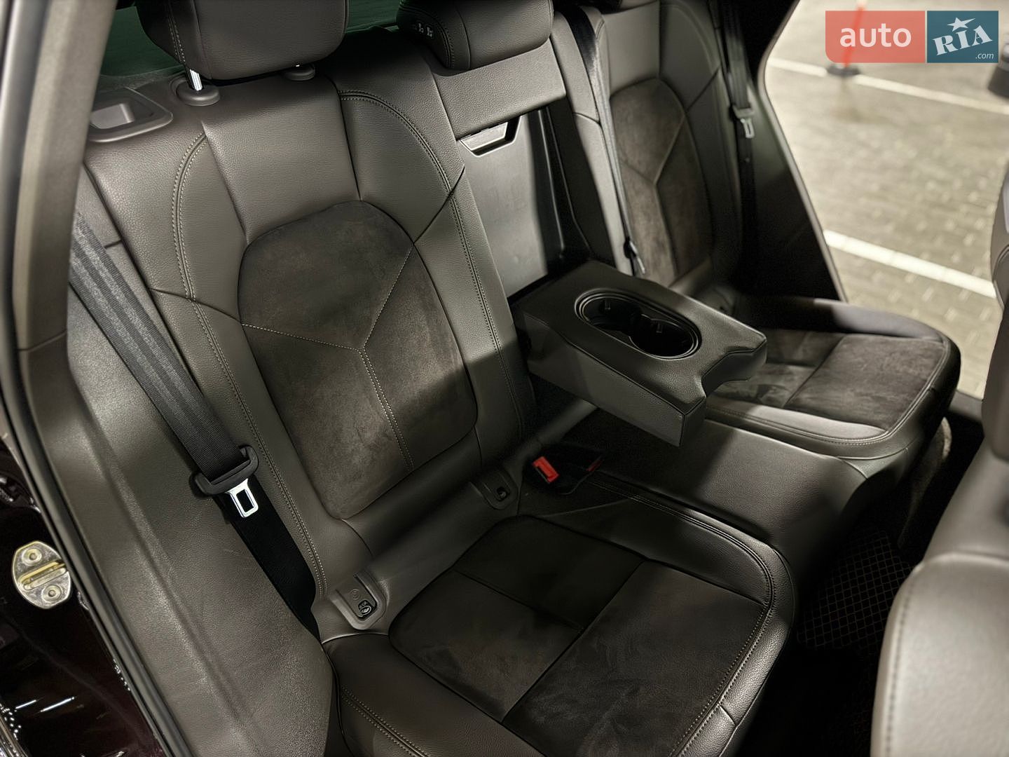 Porsche Macan 2020 VIN WP1ZZZ95ZMLB01835 фото оголошення 53 з 61