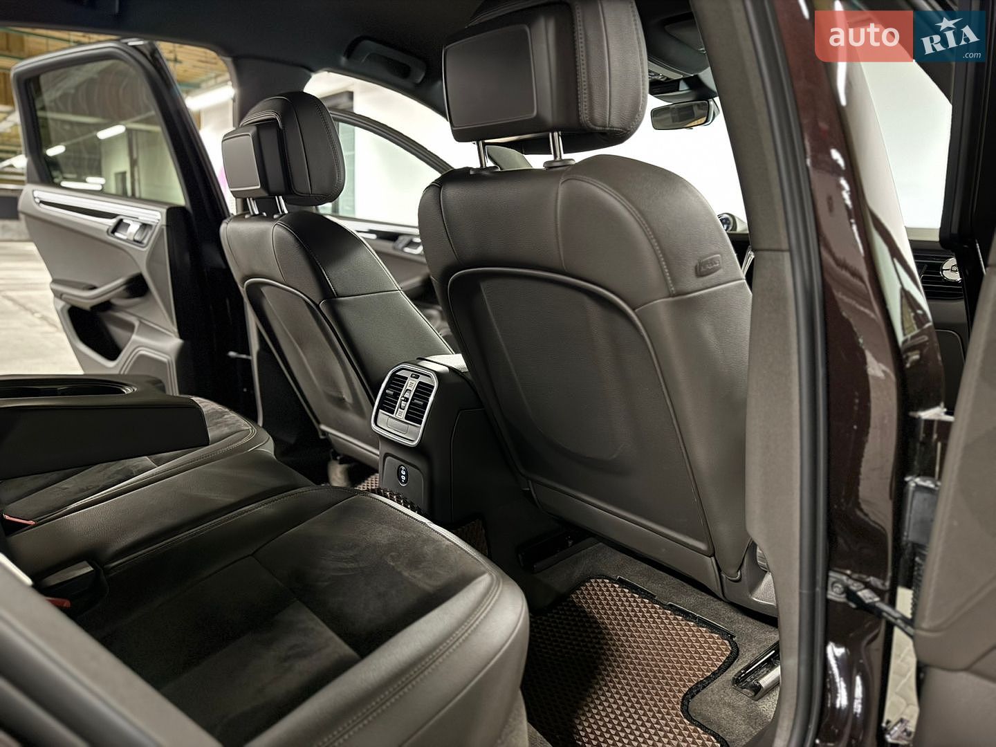 Porsche Macan 2020 VIN WP1ZZZ95ZMLB01835 фото оголошення 51 з 61