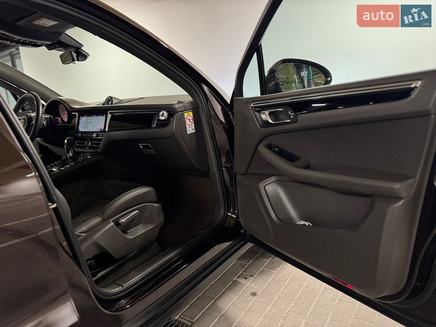 Porsche Macan 2020 VIN WP1ZZZ95ZMLB01835 фото оголошення 54 з 61