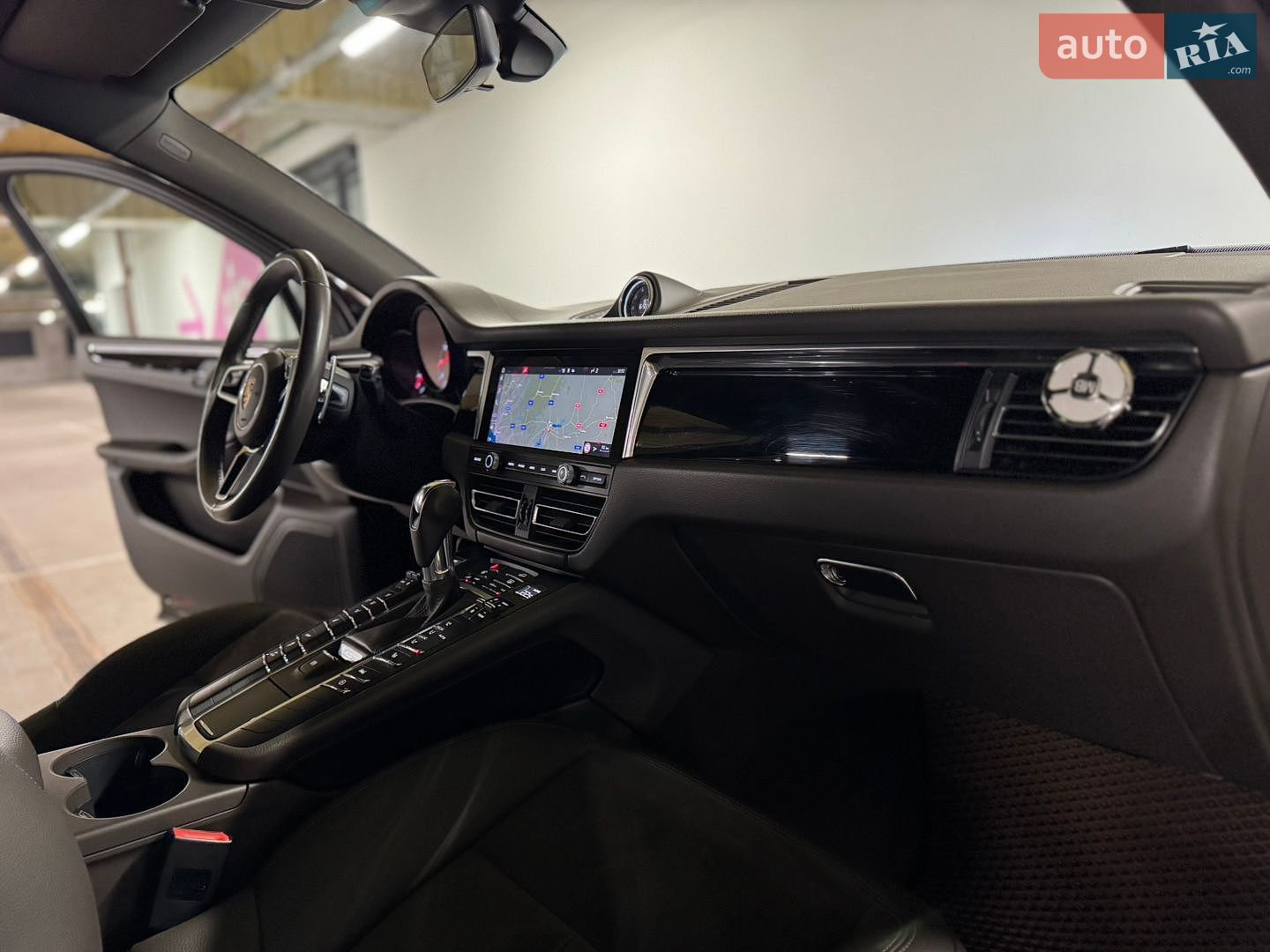 Porsche Macan 2020 VIN WP1ZZZ95ZMLB01835 фото оголошення 57 з 61