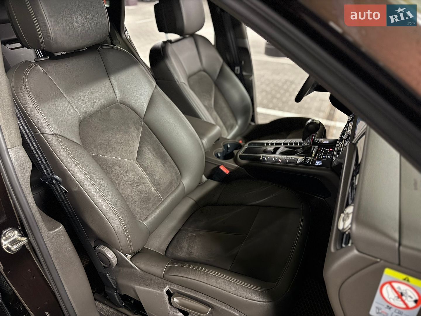 Porsche Macan 2020 VIN WP1ZZZ95ZMLB01835 фото оголошення 58 з 61