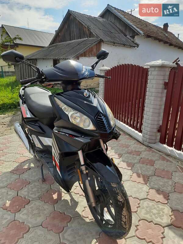 Скутер   2018 в 