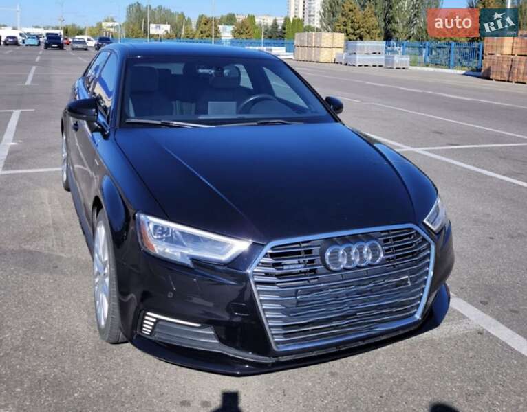Хэтчбек Audi A3 Sportback 2017 в Умани