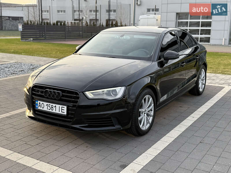Седан Audi A3 2014 в Мукачево