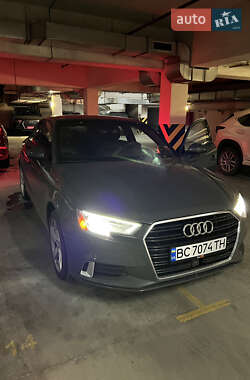 Седан Audi A3 2019 в Львове