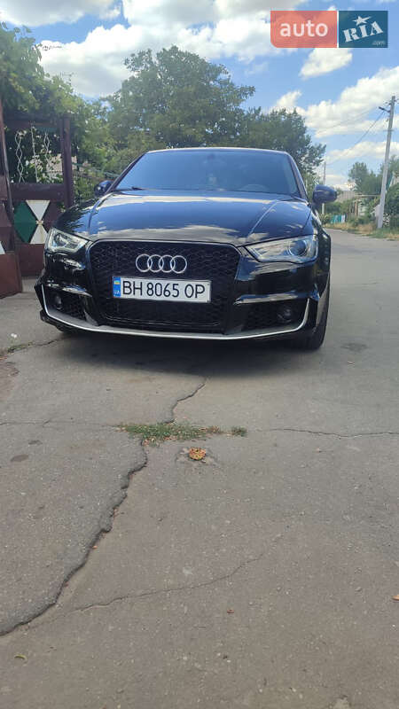 Седан Audi A3 2014 в Гадяче