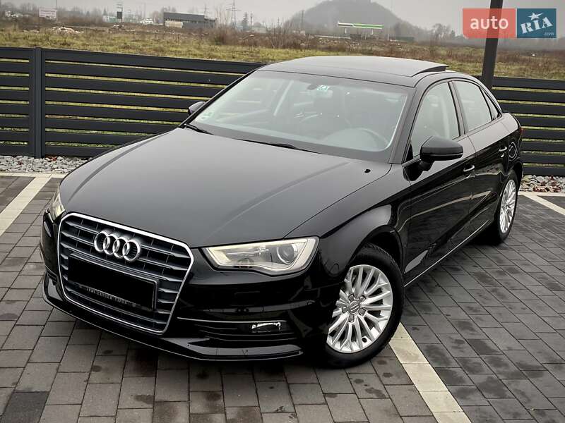 Седан Audi A3 2016 в Мукачево