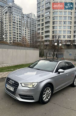 Хэтчбек Audi A3 2015 в Киеве