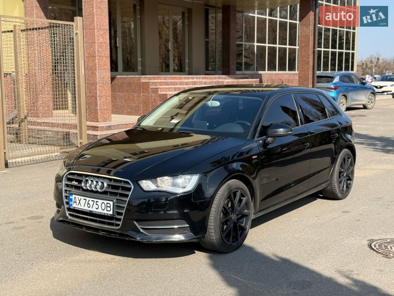 Хэтчбек Audi A3 2014 в Киеве
