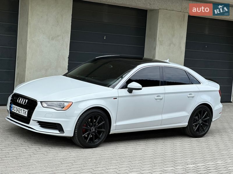 Седан Audi A3 2015 в Дрогобыче
