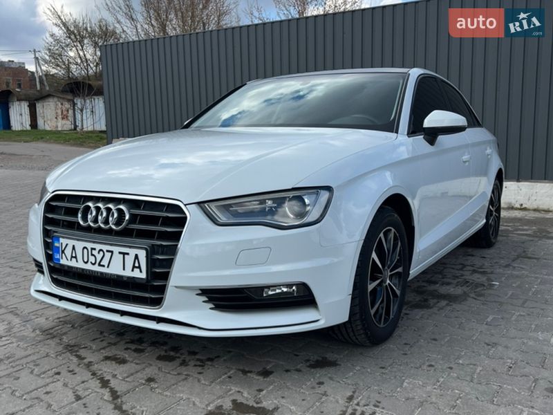 Седан Audi A3 2016 в Фастове